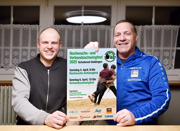 OK-Präsident Roger Blöchlinger und Adi Oertig, Präsident des Schwingerverbands Rapperswil und Umgebung freuen sich auf zwei schwungvolle Tage in Goldingen. (Bild: Matthias Dörig)